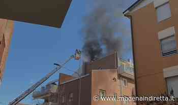 Modena, incendio sul tetto di una palazzina: nessun ferito - modenaindiretta.it