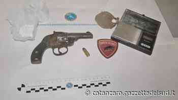Crotone, ritrovate droga e armi nell'ex istituto scolastico “Gravina” - Gazzetta del Sud - Edizione Catanzaro, Crotone, Vibo