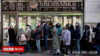 Russia central bank urges calm amid cash run fears