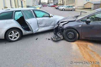 Unfall in Chemnitz: Kia und Skoda krachen zusammen - TAG24
