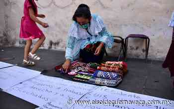 Turistas apoyan a artesanas desalojadas afuera de Catedral - El Sol de Cuernavaca