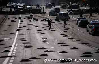 Ukraine, Russia envoys talk under shadow of nuclear threat - Comox Valley Record