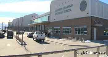 Parents speak out following ‘very heated’ confrontation at Oliver B.C. school - Global News