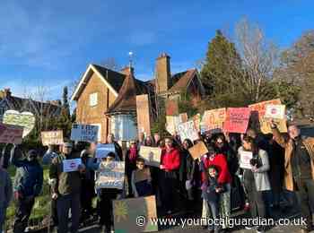 Croydon Council called on to halt sale of historic lodge