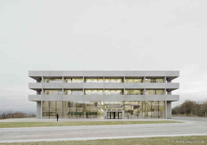 Streng im Raster
 - Universitätsgebäude in Tübingen von KAAN