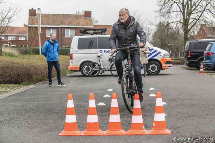 Politie leert veilig elektrisch fietsen en geeft kennis graag door: “Bestuurders e-bikes steeds vaker betrokken bij zware ongevallen”