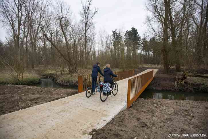 Van Park Groot Schijn naar het speelbos kan voortaan via nieuwe voetgangers- en fietsersbrug