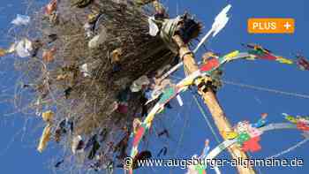 Mit dem Narrenbaum trotzen die Greanen Krapfa in Elchingen der Pandemie