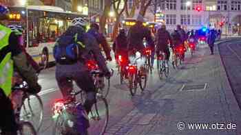 Fahrraddemo in Jena startet in neue Saison und wirbt für Umfrage