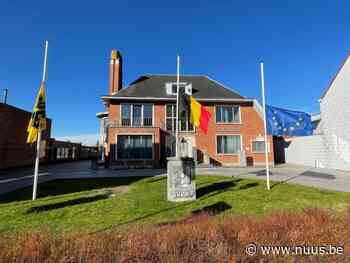 Gemeente Zwalm hangt vlaggen halfstok uit solidariteit met Oekraïne - NUUS