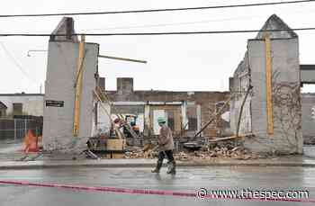 Building collapses on Dundurn Street South | TheSpec.com - Hamilton Spectator