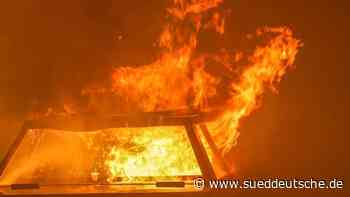 Auto brennt auf Landstraße im Kreis Bad Kreuznach aus - Süddeutsche Zeitung - SZ.de