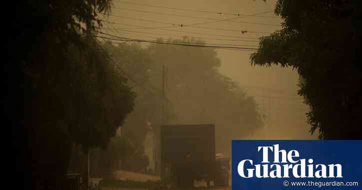 Paraguay capital choked by colossal smog cloud from Argentina wildfires