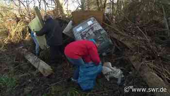Nach der Flutkatastrophe im Ahrtal: Müllsammelaktion in Sinzig - SWR Aktuell