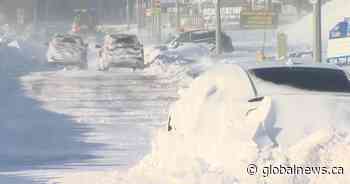 Blizzard batters Saskatchewan, leaves drivers stranded - Global News
