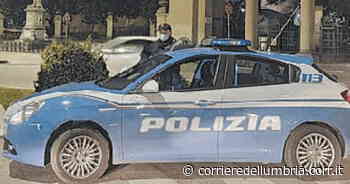 Foligno, una vanga in mezzo alla strada: nessun incidente grazie alla polizia - Corriere dell'Umbria