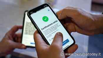 Foligno, si rifiutano di esibire il green pass: "Richiesta illegittima", interviene la polizia - PerugiaToday