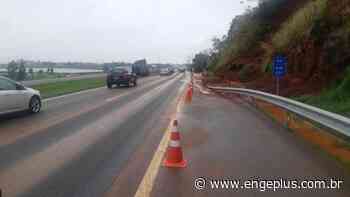 Imbituba: após queda de barreira, trânsito é liberado na BR-101 - Engeplus.com.br