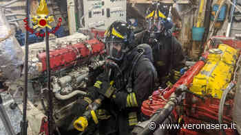 Incendio su un traghetto nel lago di Garda: è un'esercitazione dei vigili del fuoco - VeronaSera