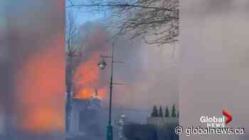 Squamish residents survey damage after flames scorch mall - Global News