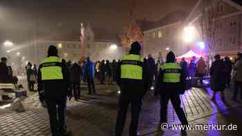 Mindelheim: 950 „Spaziergänger“ – Gegendemo hört nach drei Veranstaltungen auf - Merkur.de