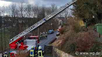 Sturm im Sauerland: Baum stürzt in Marsberg auf drei Pkw - WP News