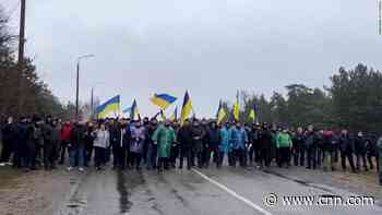 Ukrainians block access to nuclear plant from Russians