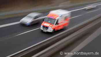 Krankenwagen kracht bei Bamberg in Transporter und überschlägt sich - Nordbayern.de