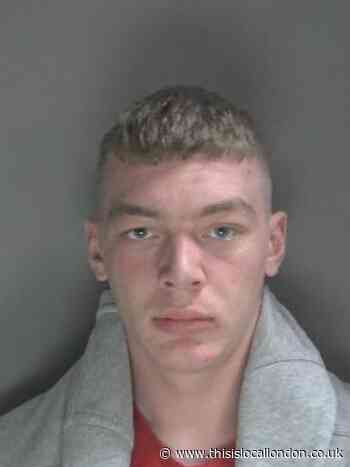 Police trying to find wanted teenager from Potters Bar