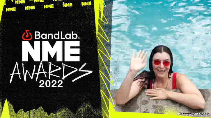 Watch Lorde’s poolside acceptance for Best Song In The World at the BandLab NME Awards 2022