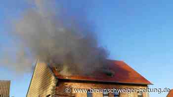 Feuer in Wohnhaus im Kreis Helmstedt – Wehren rücken aus