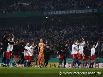 HSV siegt im Elfmeterschießen gegen zehn Karlsruher - Radio Dresden