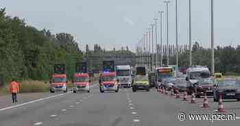 A12 richting Brussel bij Boom volledig afgesloten door ongeval - PZC
