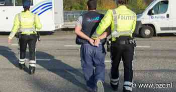 Cannabisdealers verstoppen handelswaar achter regenpijp | Antwerpen | pzc.nl - PZC