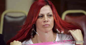 Scott Peterson should "pay for killing" unborn son, former juror testifies - CBS News