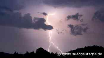 Teile von NRW: Sturm und Gewitter sorgen für Polizeieinsätze - Süddeutsche Zeitung - SZ.de