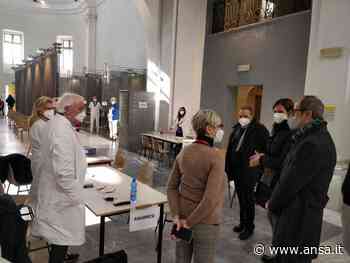 Vercelli: prefetto visita ospedale e hub vaccinale - Agenzia ANSA