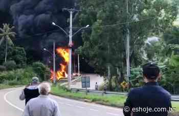 Caminhão tomba e explode na descida da serra em Afonso Claudio - ESHOJE - ESHoje