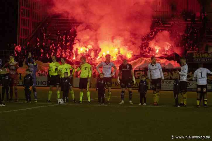 Voetbalsupporter loopt zware brandwonden op door vuurwerk in tribunes: “Dit kunnen wij niet goedkeuren”
