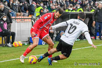 Calcio: lo spettro della serie B per Genoa, Samp e Spezia - Agenzia ANSA