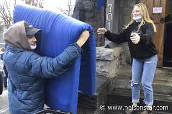 Trafalgar students help set up emergency winter beds - Nelson Star