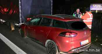 Jonge bestuurder botst achter op Poolse vrachtwagen langs E17 - Het Laatste Nieuws