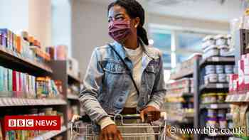 Sandwell: Face mask wearing encouraged after end of Plan B - BBC