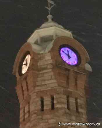 Arnprior clock faces in blue and gold - renfrewtoday.ca