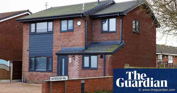 How did Bolton children’s home receive Ofsted licence to close months later?