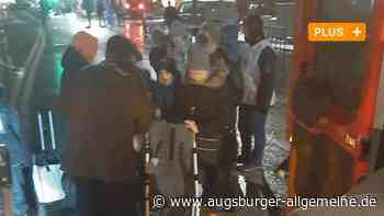 Flucht mit Krücke: Augsburgerin rettet behinderte Kinder aus der Ukraine