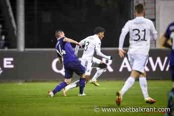 🎥 Anderlecht-fans geven spelersbus warm welkom voor halve finale tegen Eupen