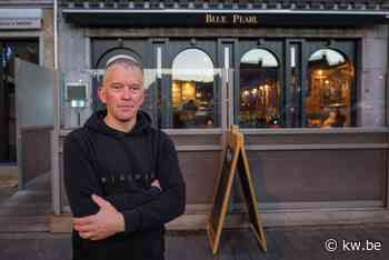 Dieter Bulckaen opent café Blue Pearl op Grote Markt van Poperinge - KW.be - KW.be