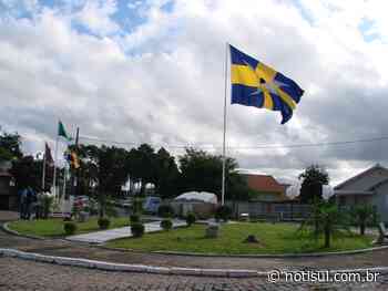 Capivari de Baixo: estudantes passam a cantar hinos Nacional e do Município a partir deste mês - Notisul