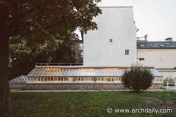 Horticultural Greenhouse Conversion / FORME ARCHITECTURE + URBANISME - ArchDaily